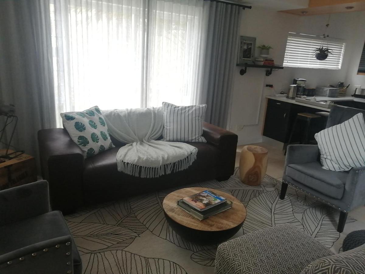 Апартаменты Waterfront Estate Self Catering F10 Свакопмунд Экстерьер фото